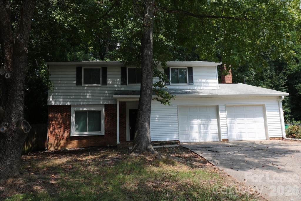 9211 Nash Avenue - Photo 0