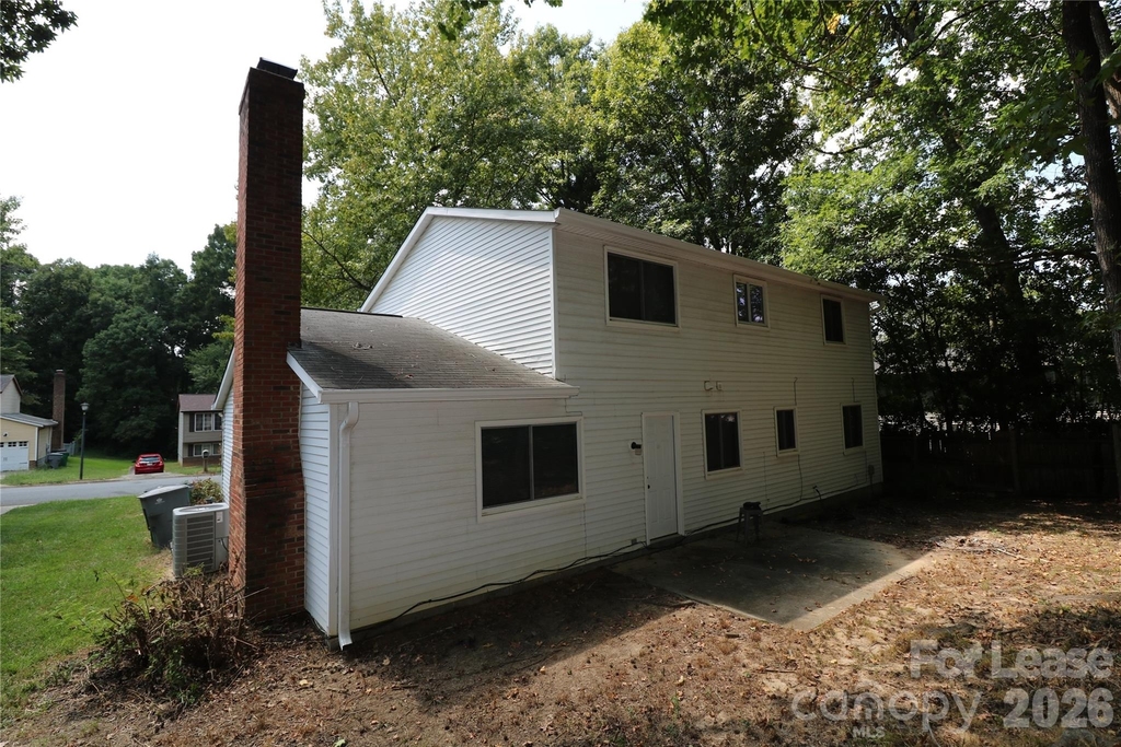 9211 Nash Avenue - Photo 3