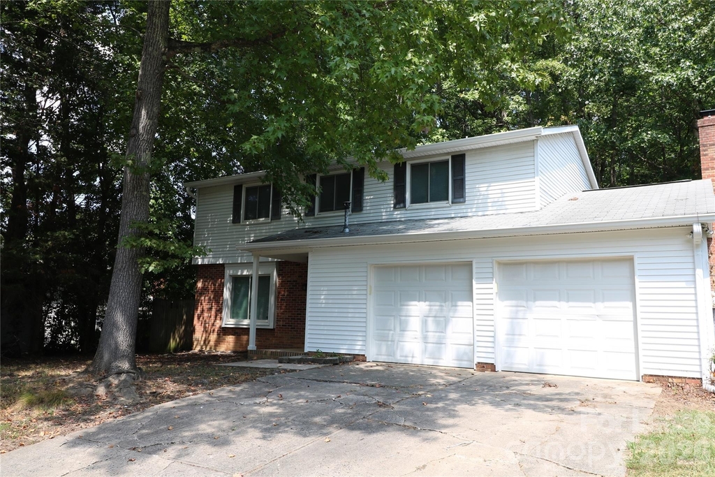 9211 Nash Avenue - Photo 2