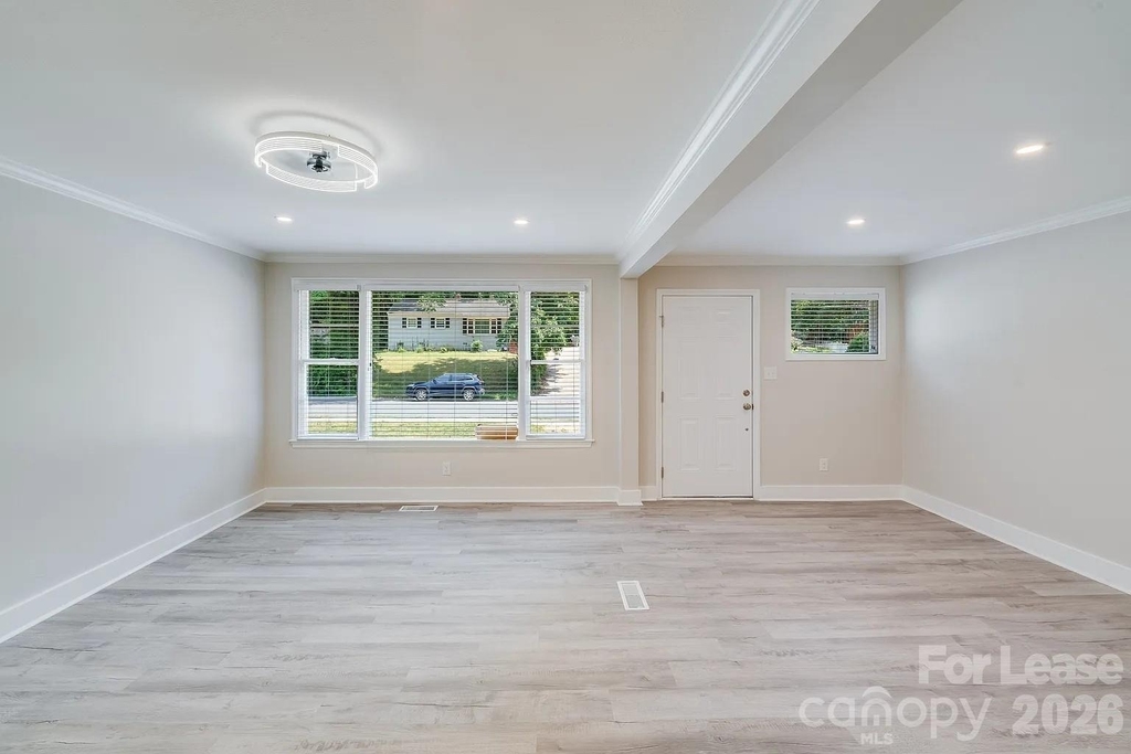 1719 Academy Street - Photo 9