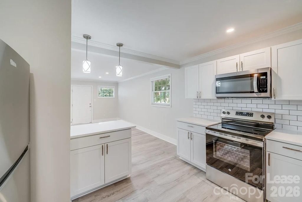 1719 Academy Street - Photo 1