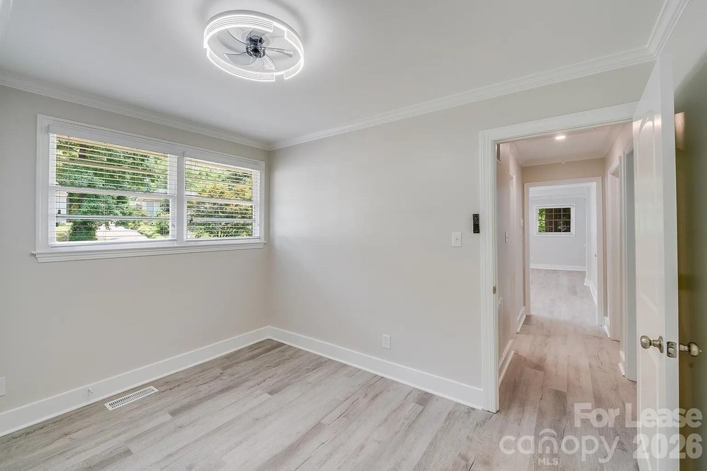 1719 Academy Street - Photo 5