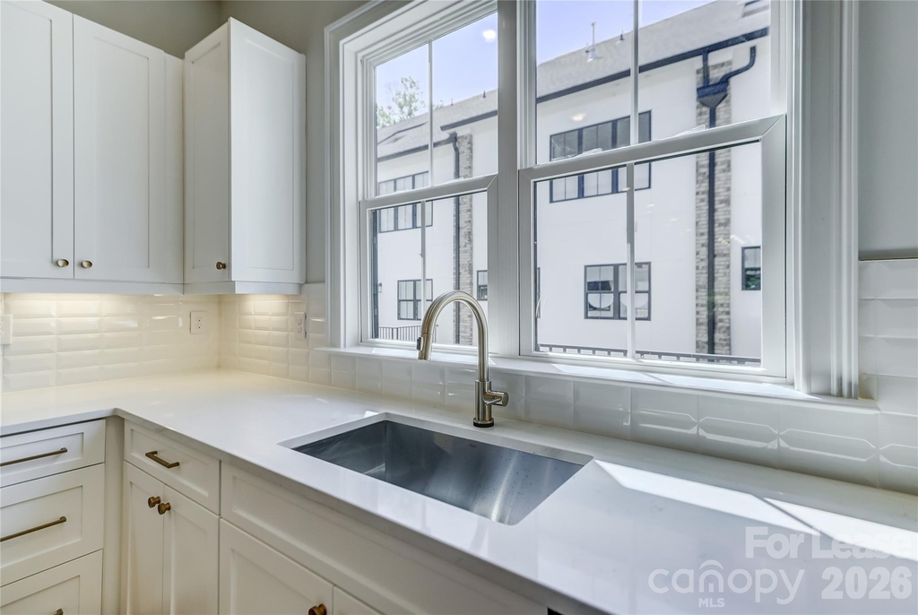 1107 Parkside Greenway Drive - Photo 13