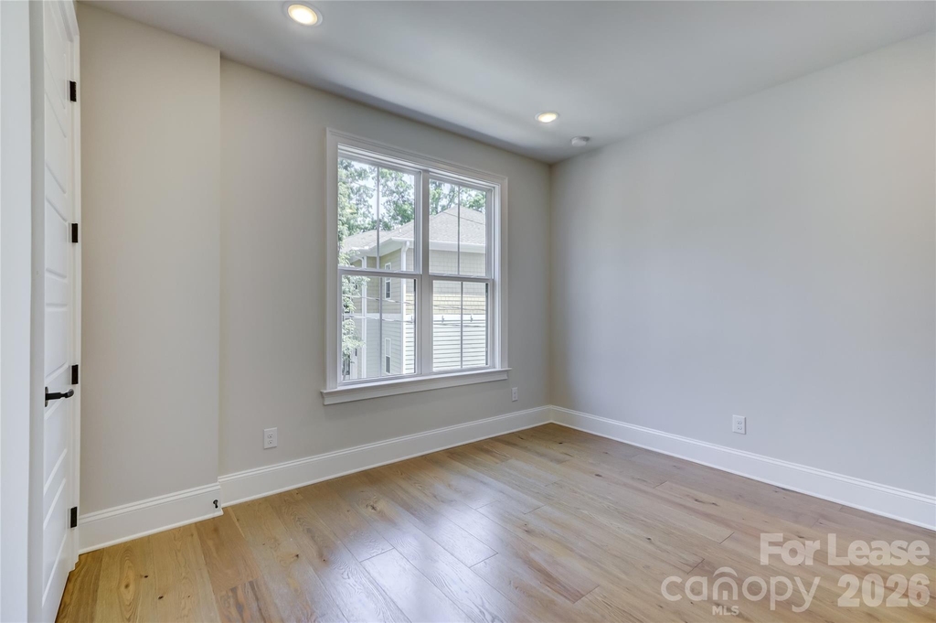 1107 Parkside Greenway Drive - Photo 33
