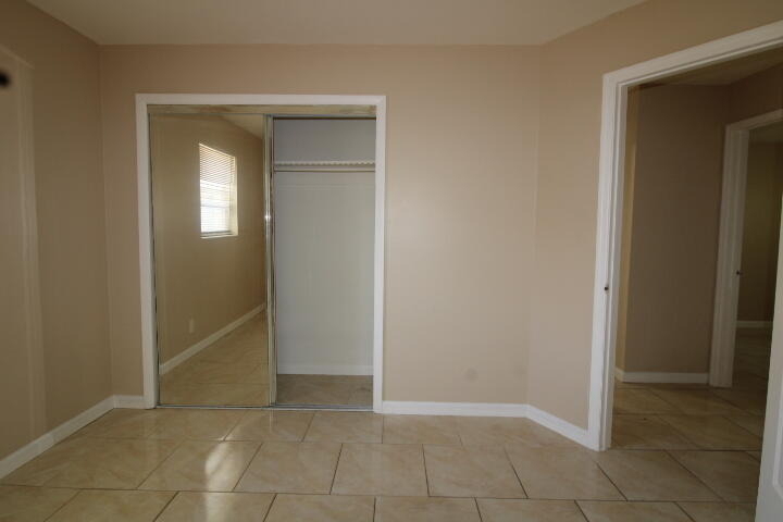 1412 W 6th Street - Photo 8