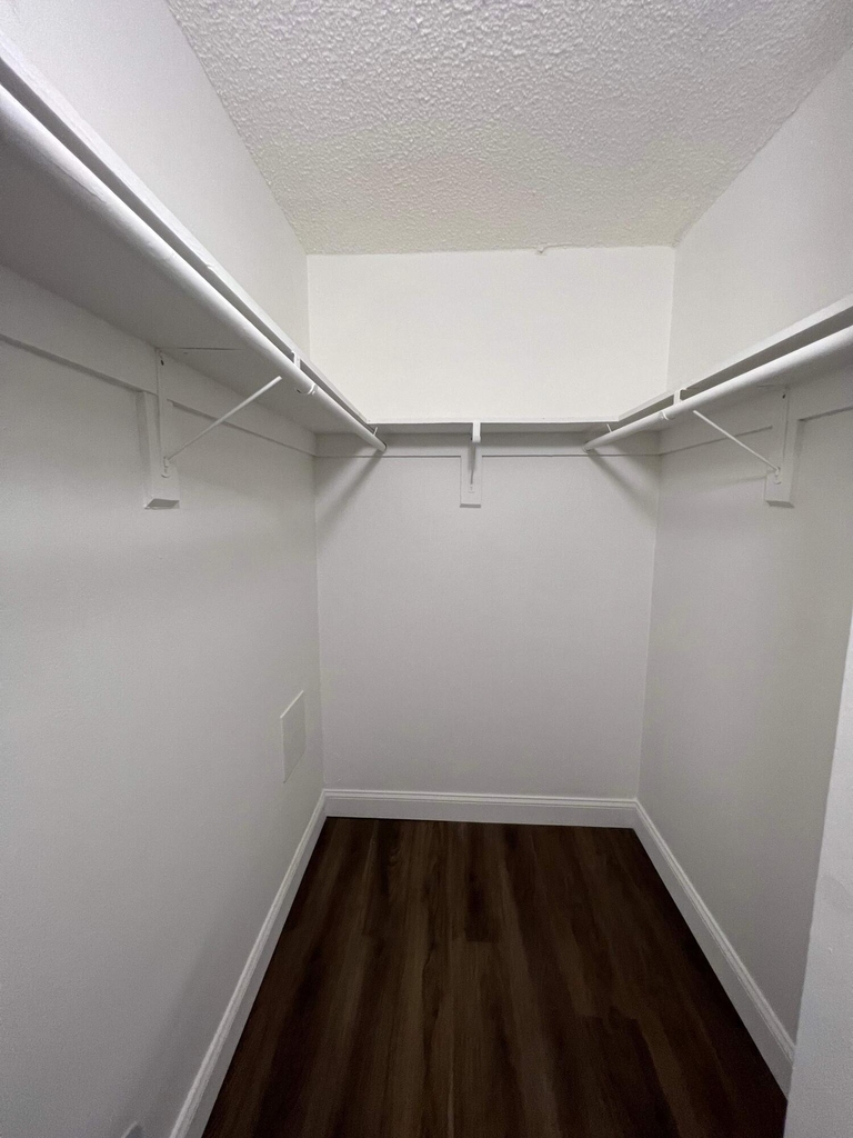 2605 Nw 135th Street - Photo 9