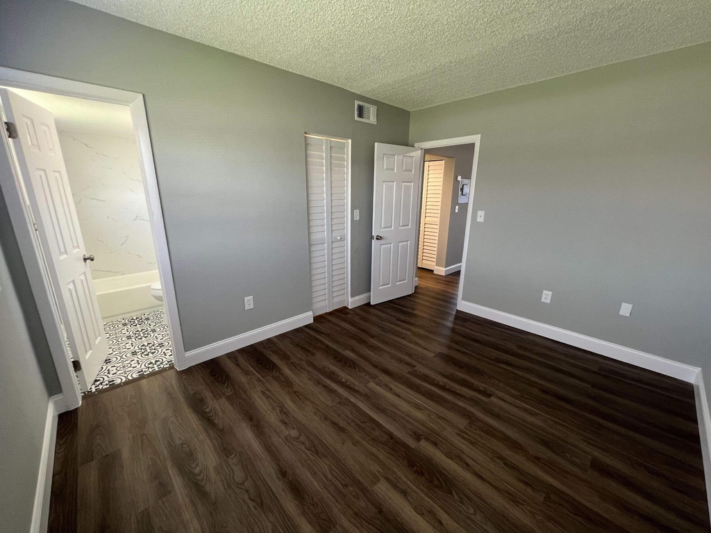 2605 Nw 135th Street - Photo 8