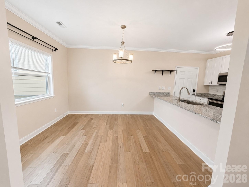309 James Street - Photo 3