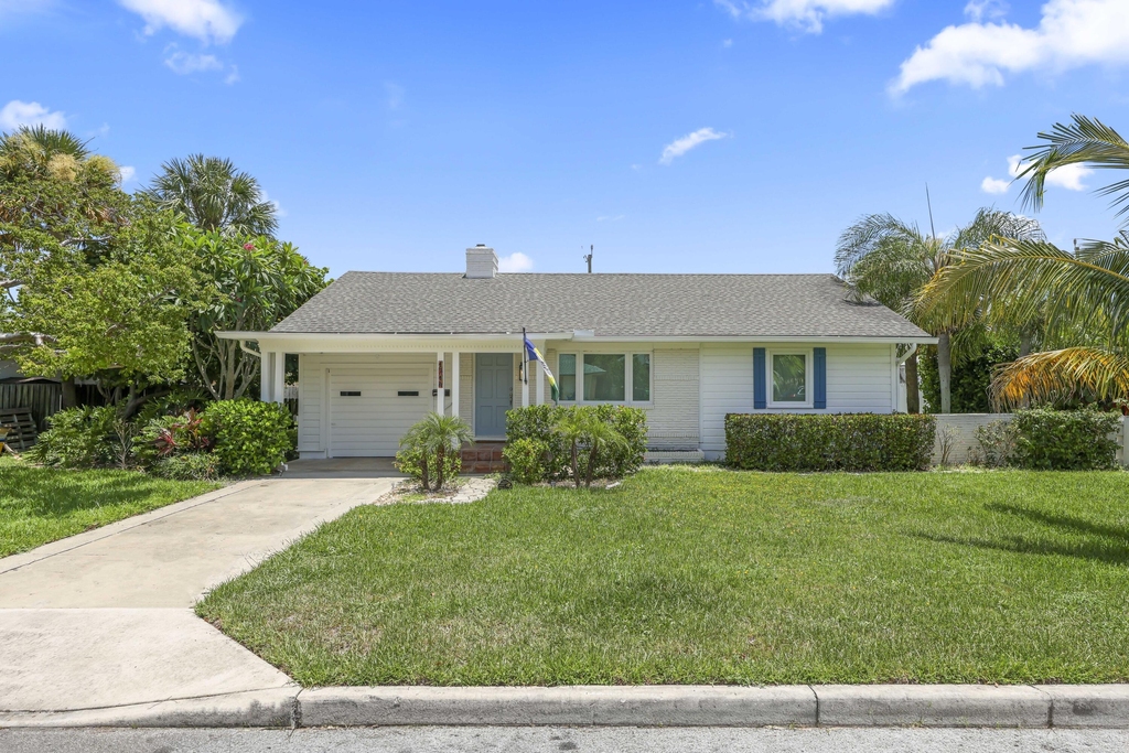 1714 N Palmway - Photo 0