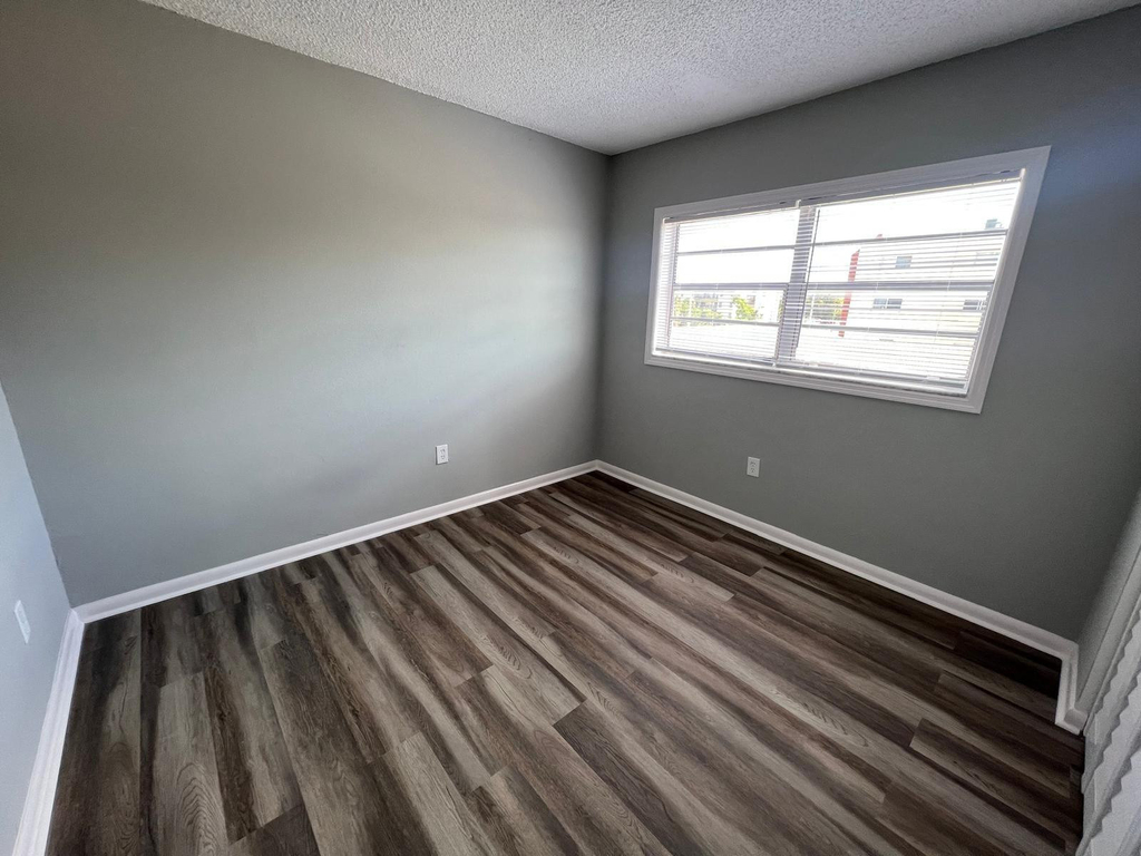 2605 Nw 135th Street - Photo 17