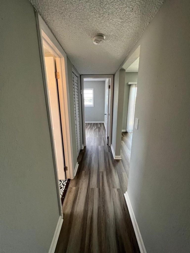 2605 Nw 135th Street - Photo 9