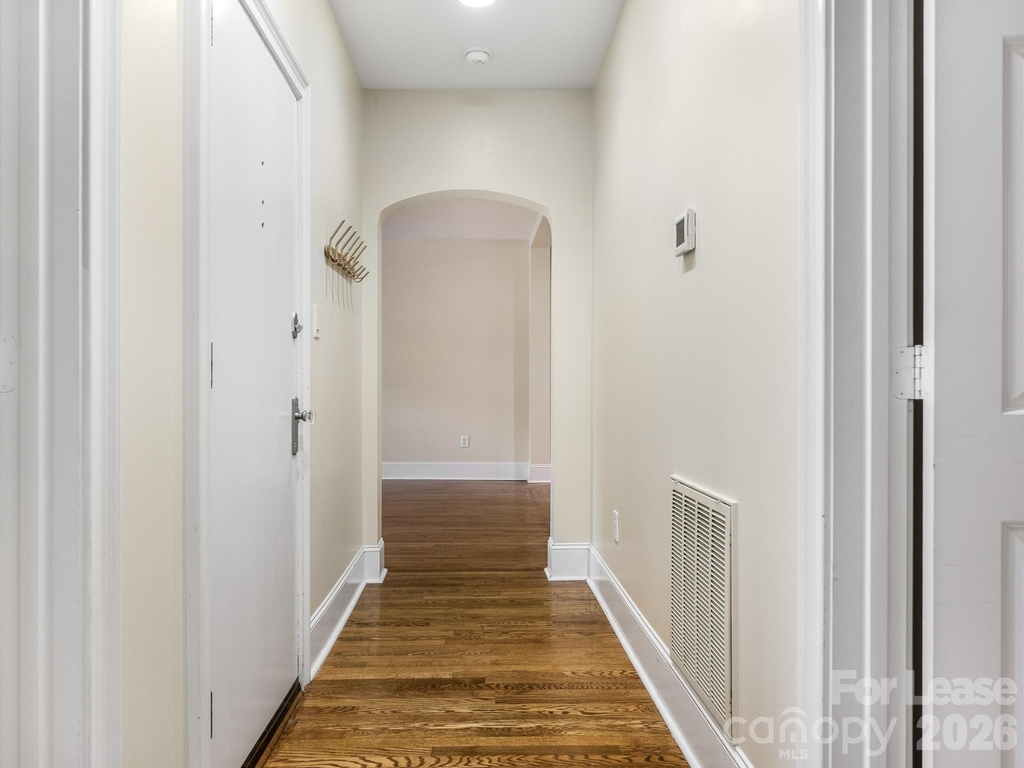 924 Monticello Terrace Terrace - Photo 13