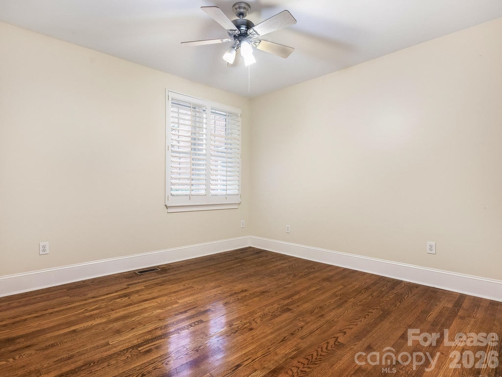 924 Monticello Terrace Terrace - Photo 11