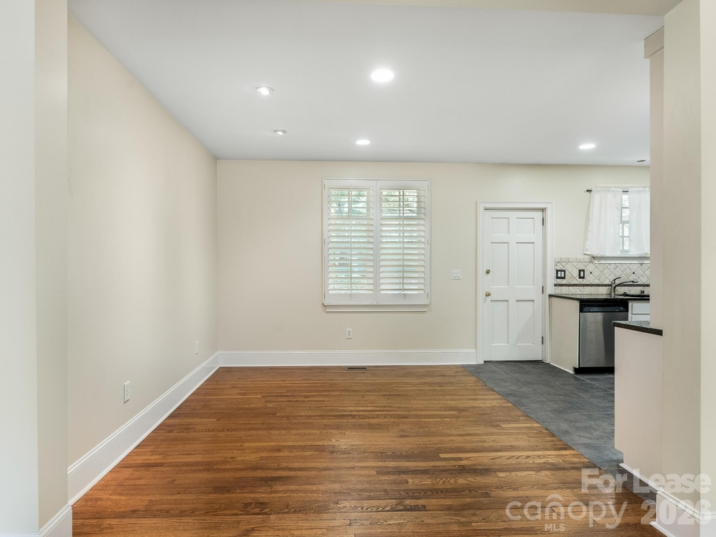 924 Monticello Terrace Terrace - Photo 3
