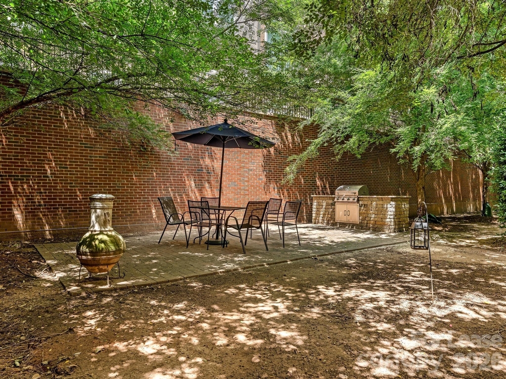 924 Monticello Terrace Terrace - Photo 17