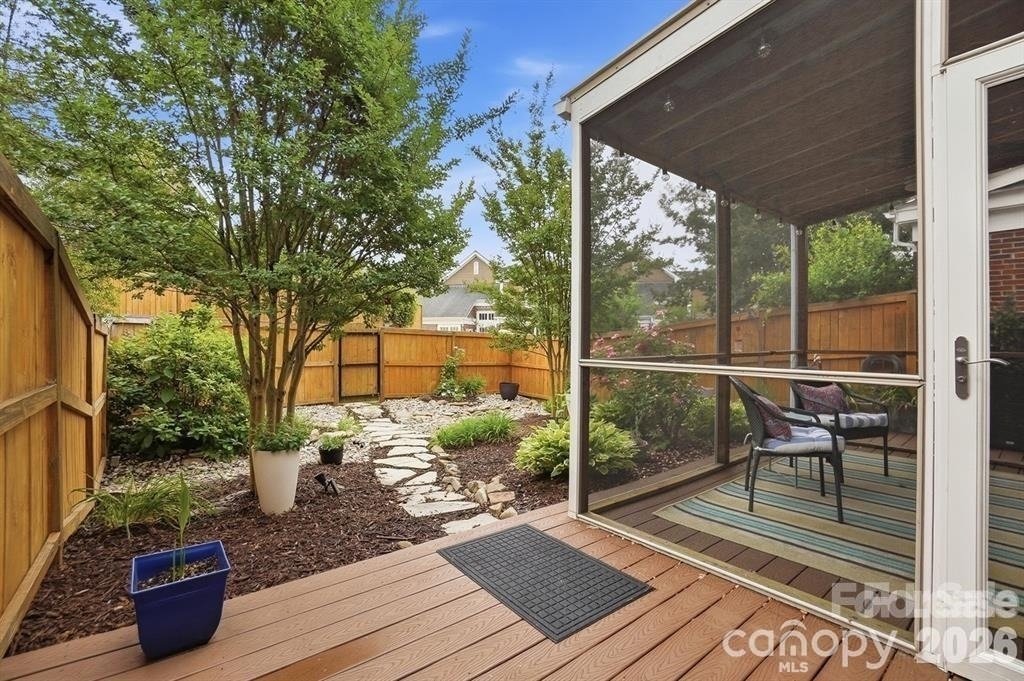 19512 Topgallant Drive - Photo 43