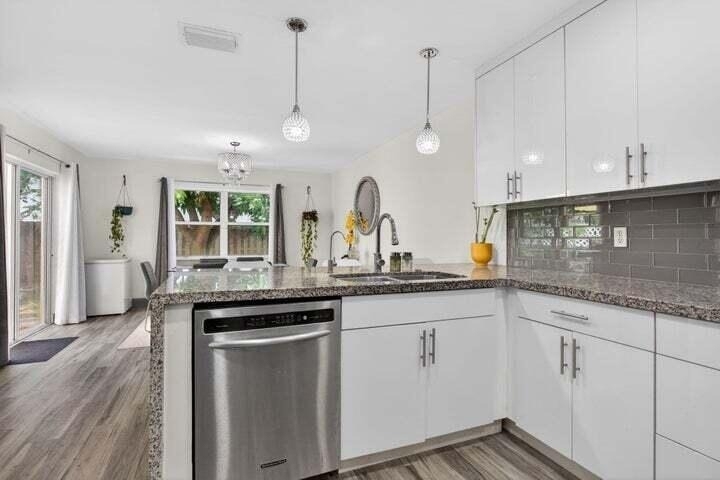 4131 Eastridge Circle - Photo 3