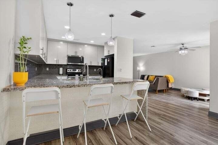 4131 Eastridge Circle - Photo 6