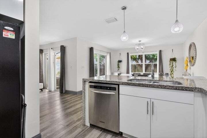 4131 Eastridge Circle - Photo 4
