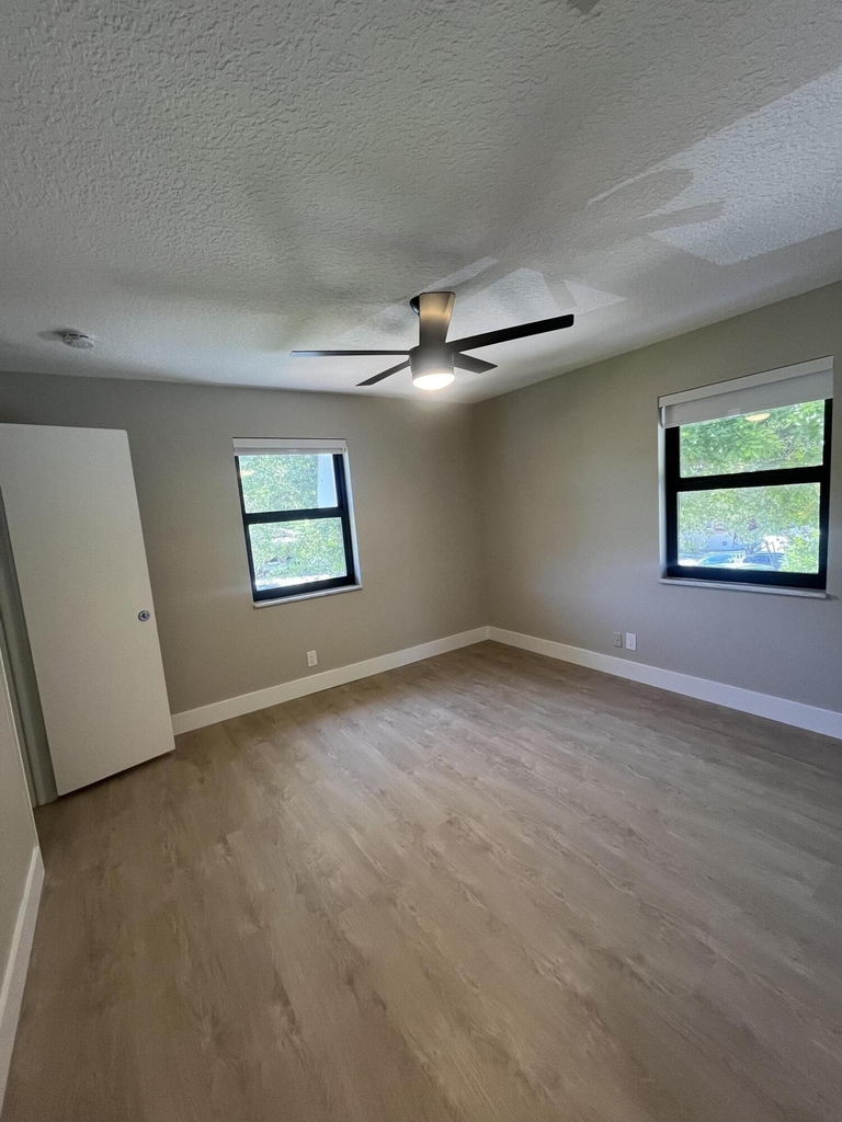 1728 Ne 2nd Avenue - Photo 13