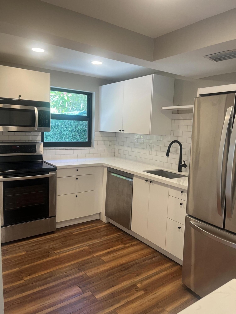 1728 Ne 2nd Avenue - Photo 4