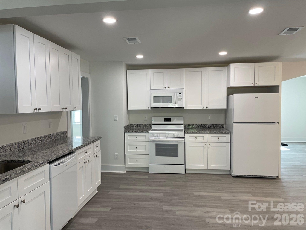 649 Arch Drive - Photo 3