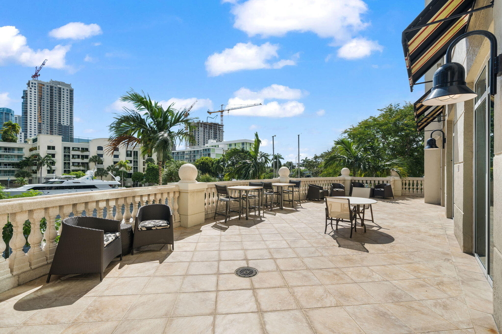 600 W Las Olas Boulevard - Photo 49