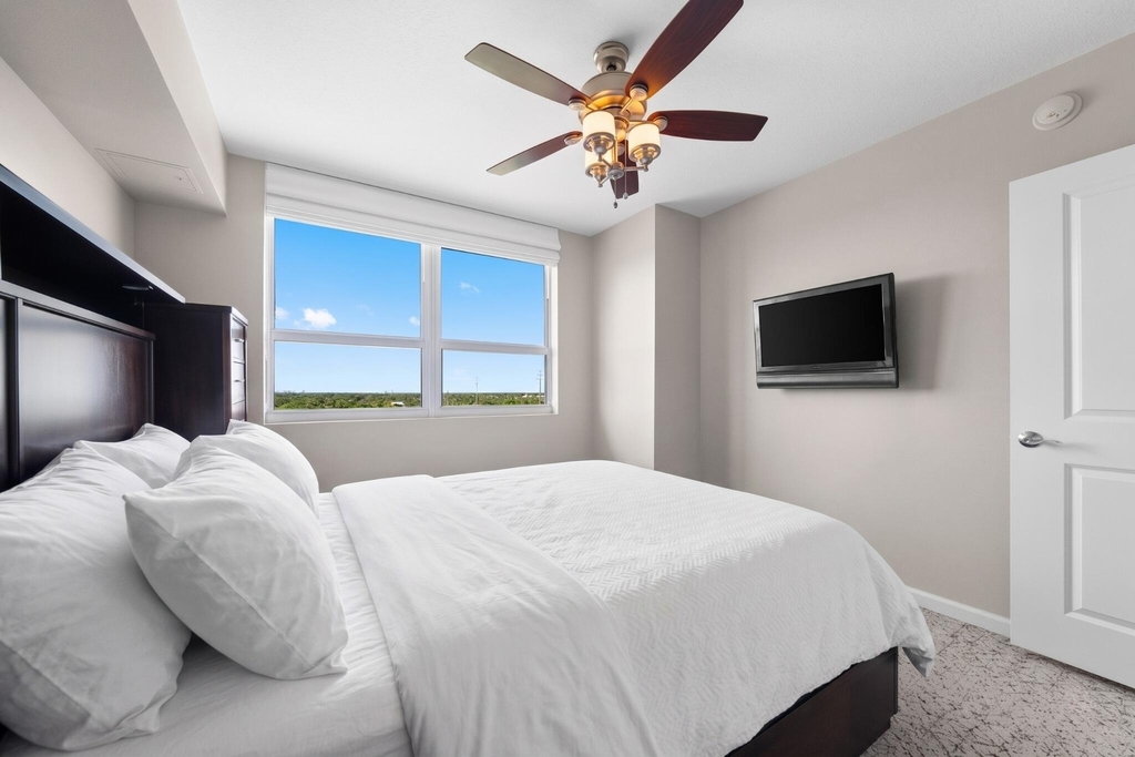 600 W Las Olas Boulevard - Photo 26