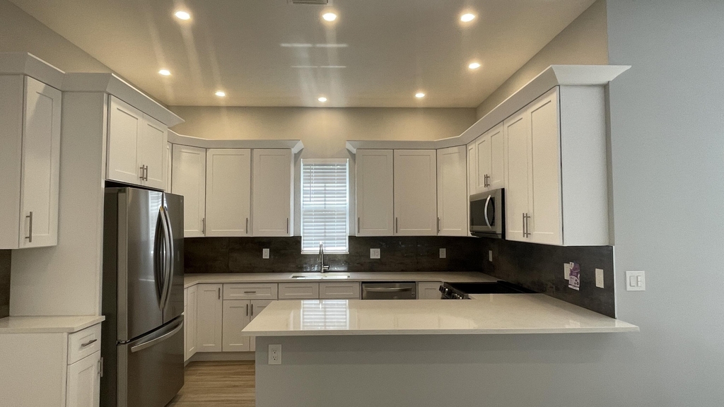 806 Nw 82nd Place - Photo 29