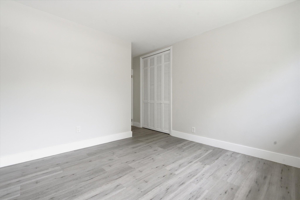 1638 Plunkett Street - Photo 9
