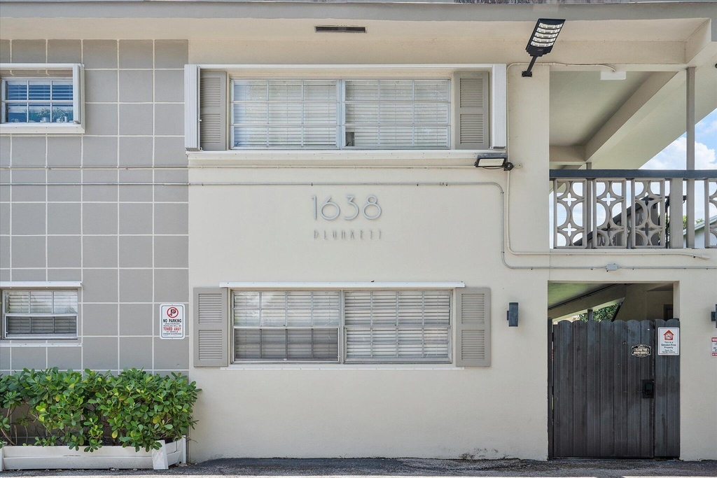1638 Plunkett Street - Photo 15