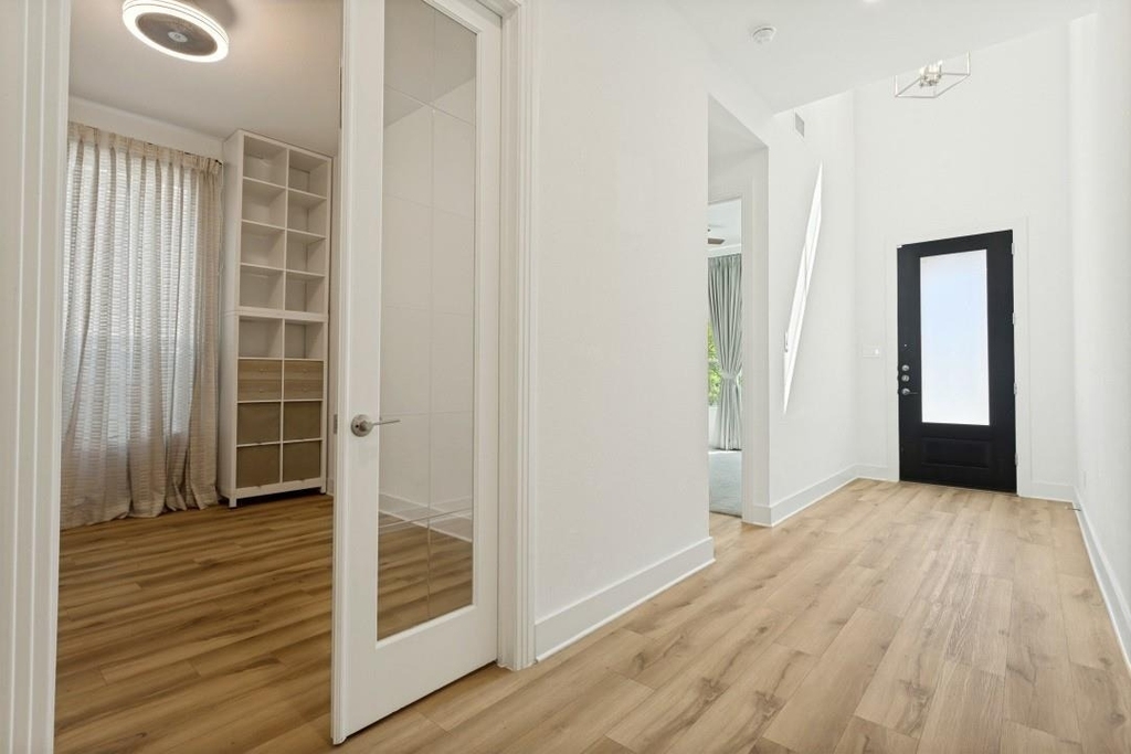 2000 Peace Place - Photo 1