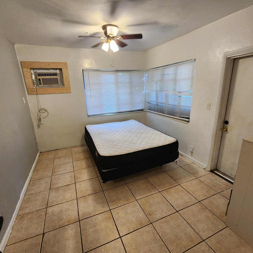 715 Sw 4th Street - Photo 6