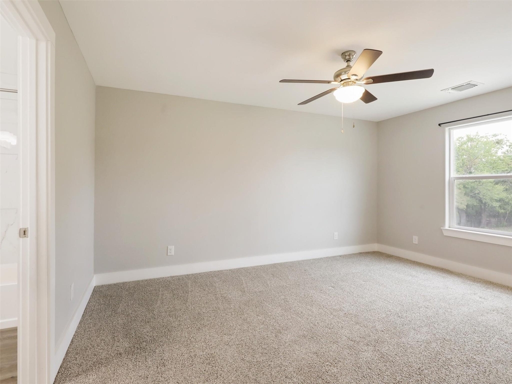 818 W Walker Street - Photo 6