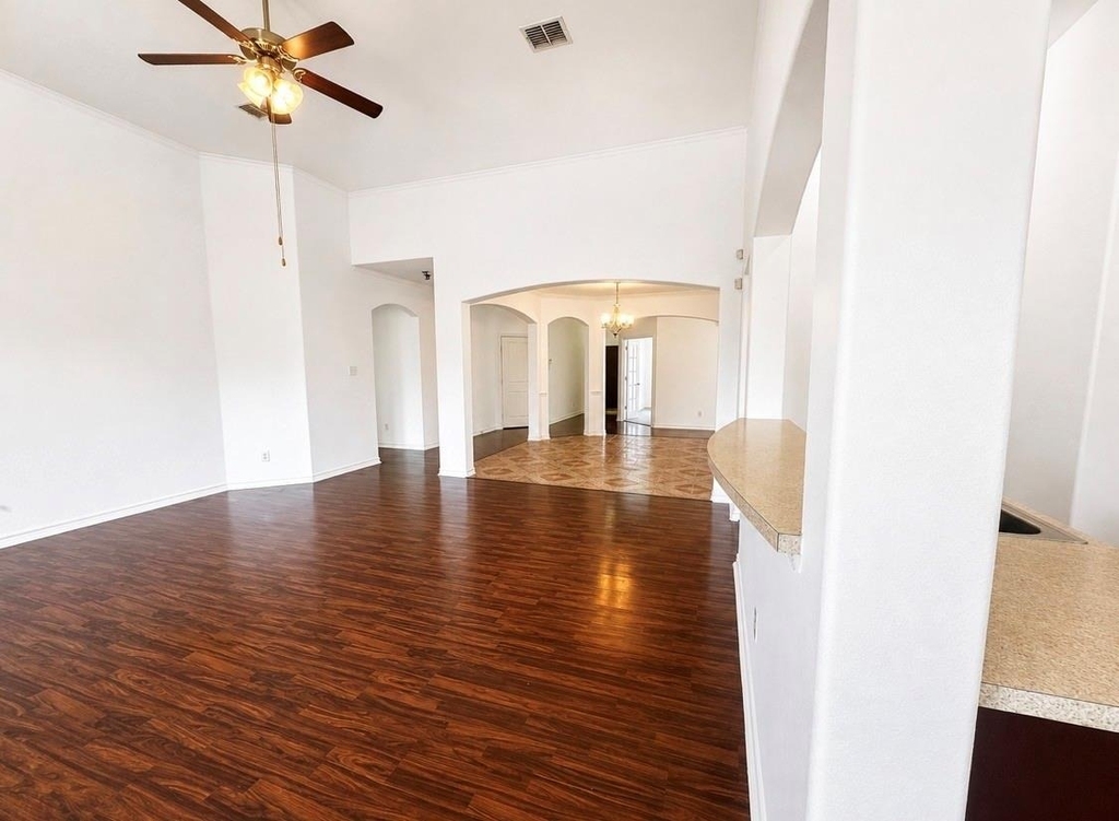 2776 Park Place - Photo 6