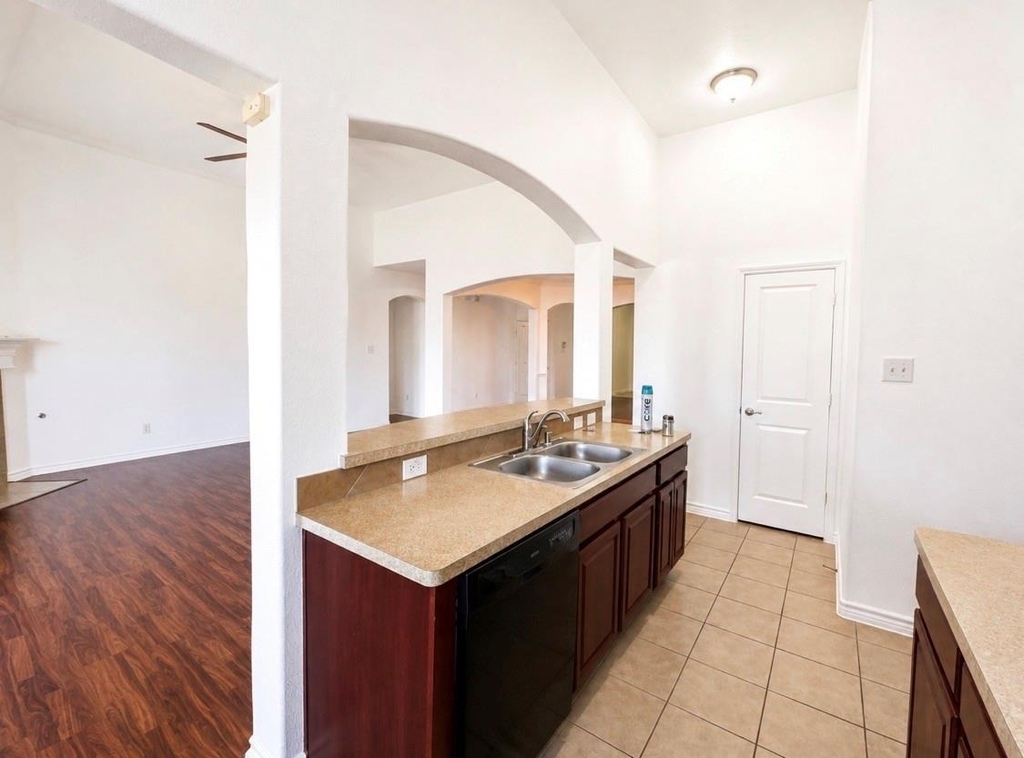 2776 Park Place - Photo 10