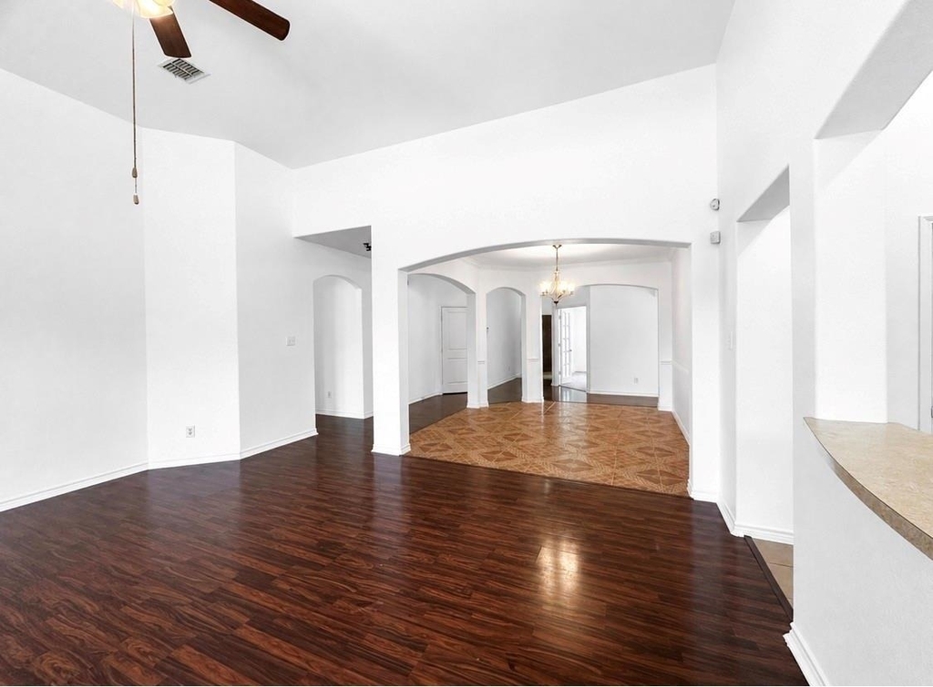 2776 Park Place - Photo 5