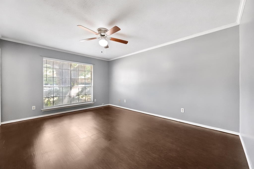 8351 Lullwater Drive - Photo 20