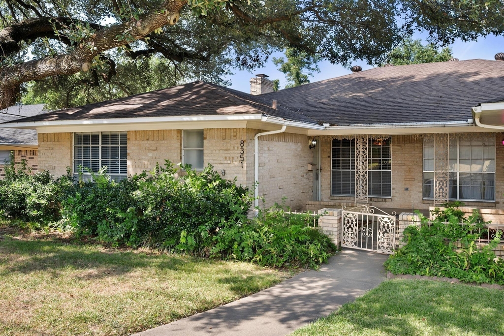 8351 Lullwater Drive - Photo 2