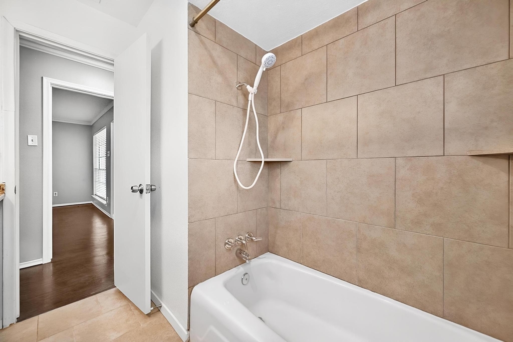 8351 Lullwater Drive - Photo 19