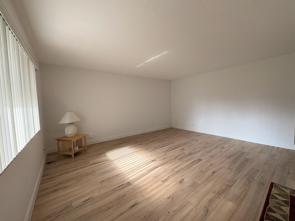15091 Ashland Circle - Photo 3
