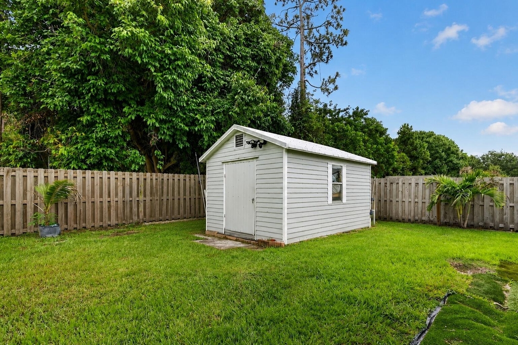 1571 Sw Hunnicut Avenue - Photo 21
