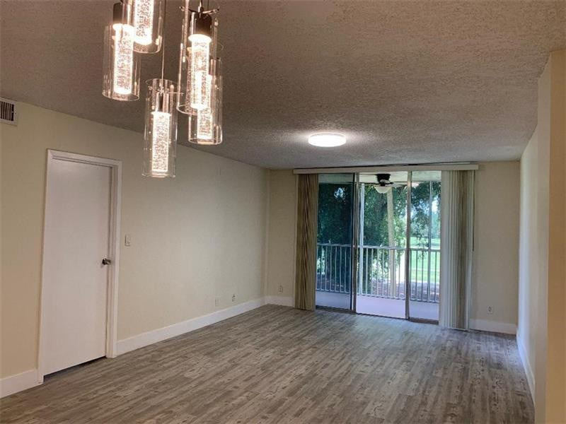 250 Jacaranda Drive - Photo 4