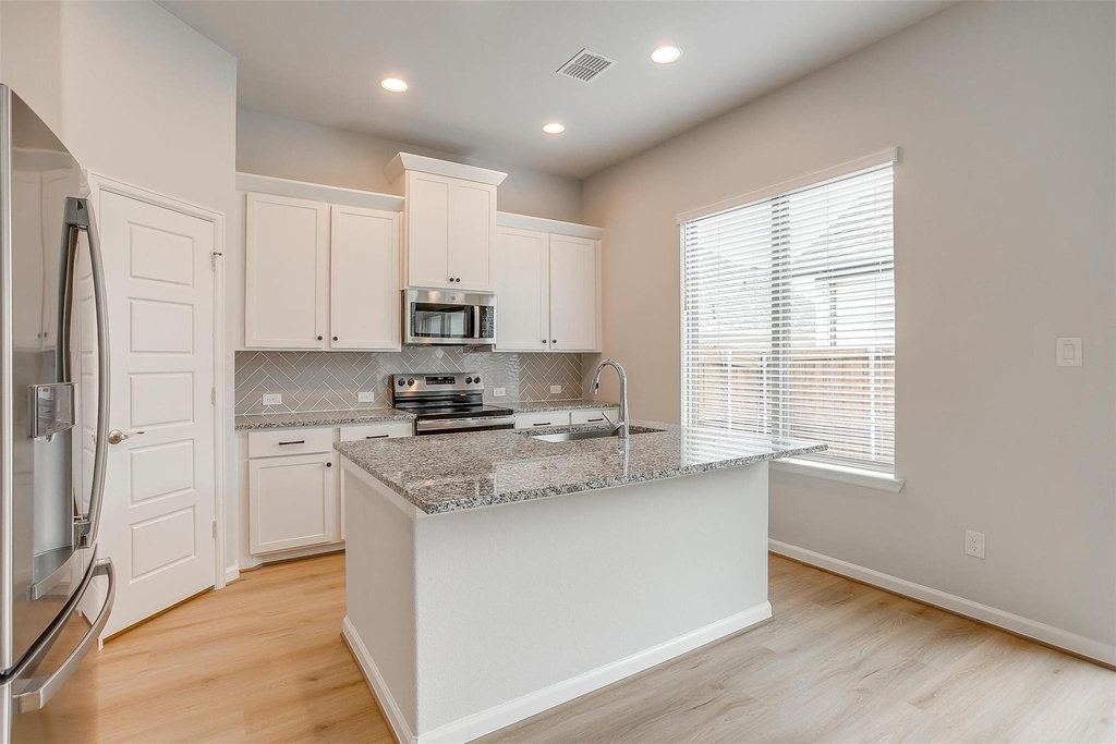 10512 Palmera Road - Photo 14