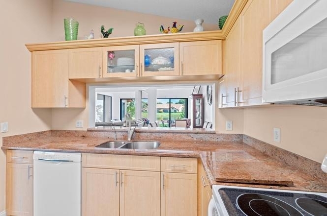 8486 Heather Place - Photo 3