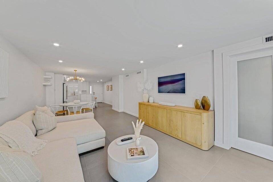765 Jeffery Street - Photo 12