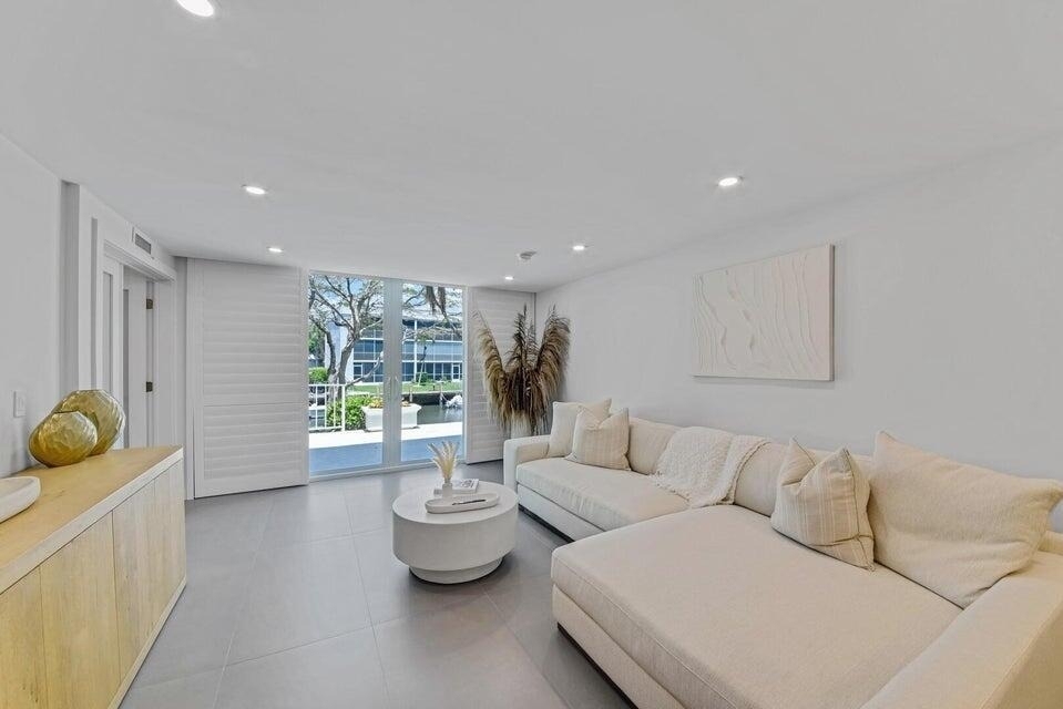765 Jeffery Street - Photo 11