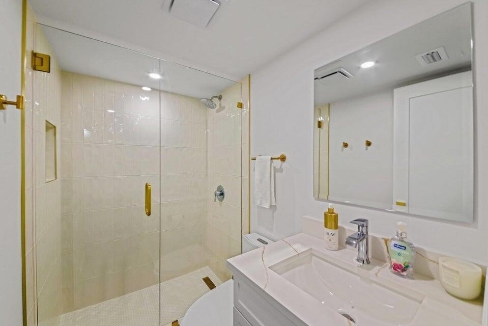 765 Jeffery Street - Photo 19