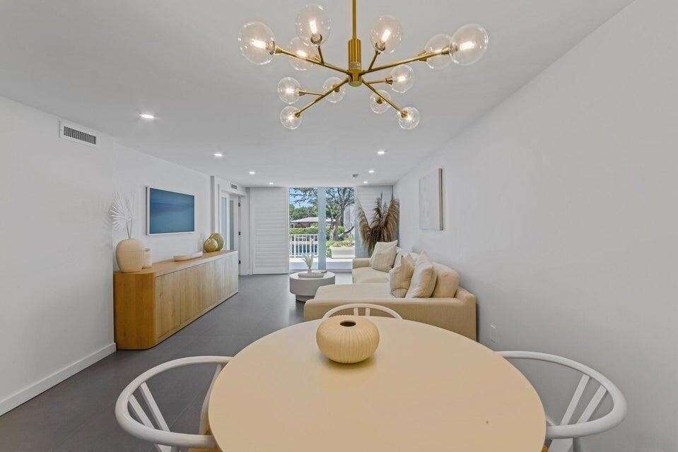 765 Jeffery Street - Photo 7