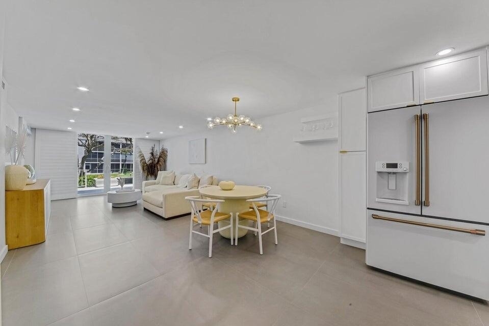 765 Jeffery Street - Photo 6